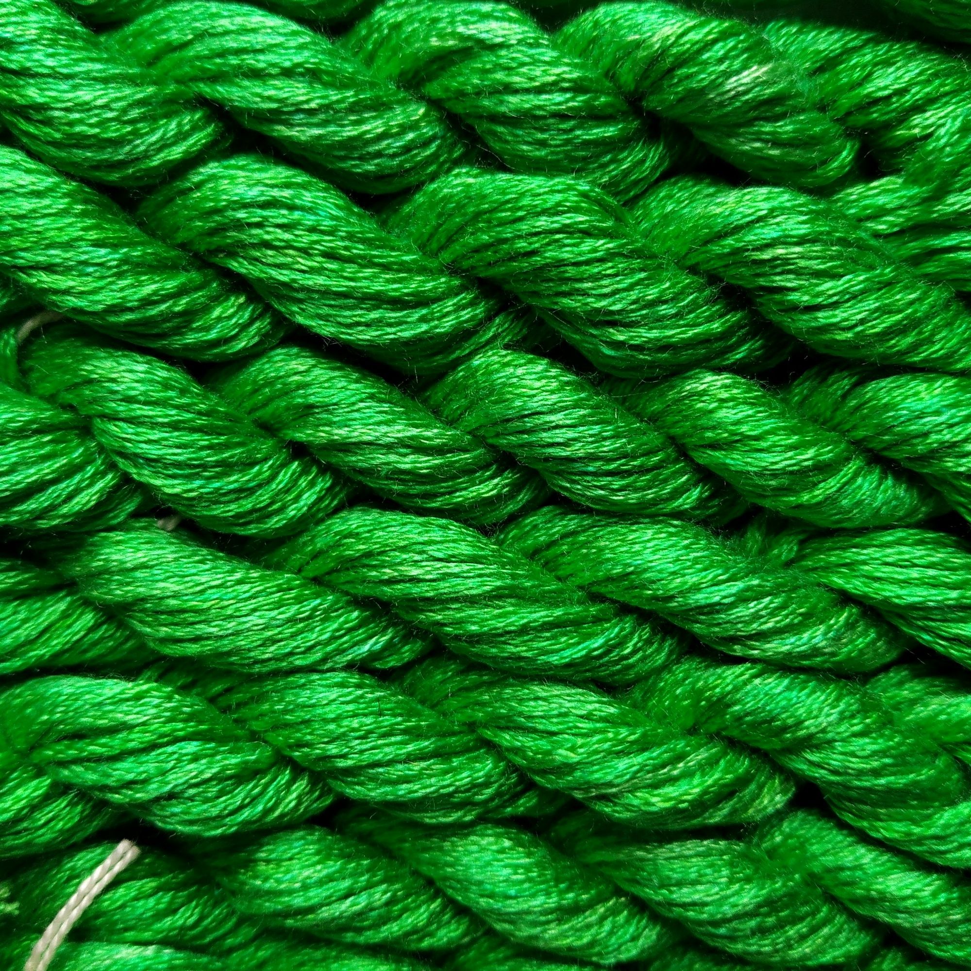055. Electric Green MINI - Solid 100% mulberry Silk Thread