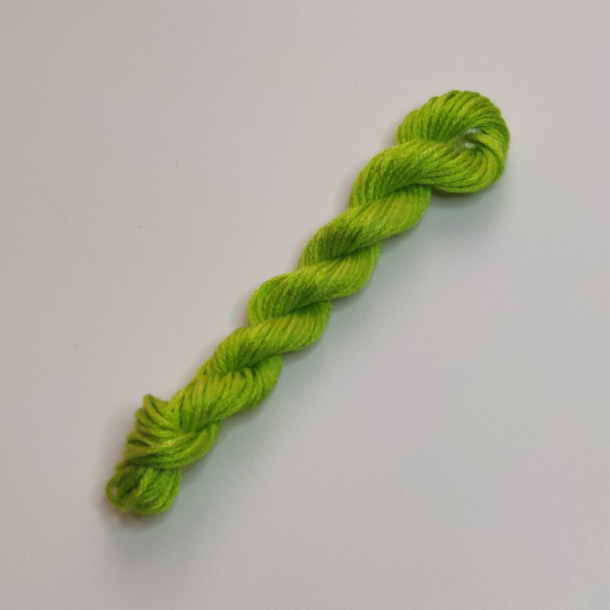 055. Electric Green MINI - Solid 100% mulberry Silk Thread - Image 2