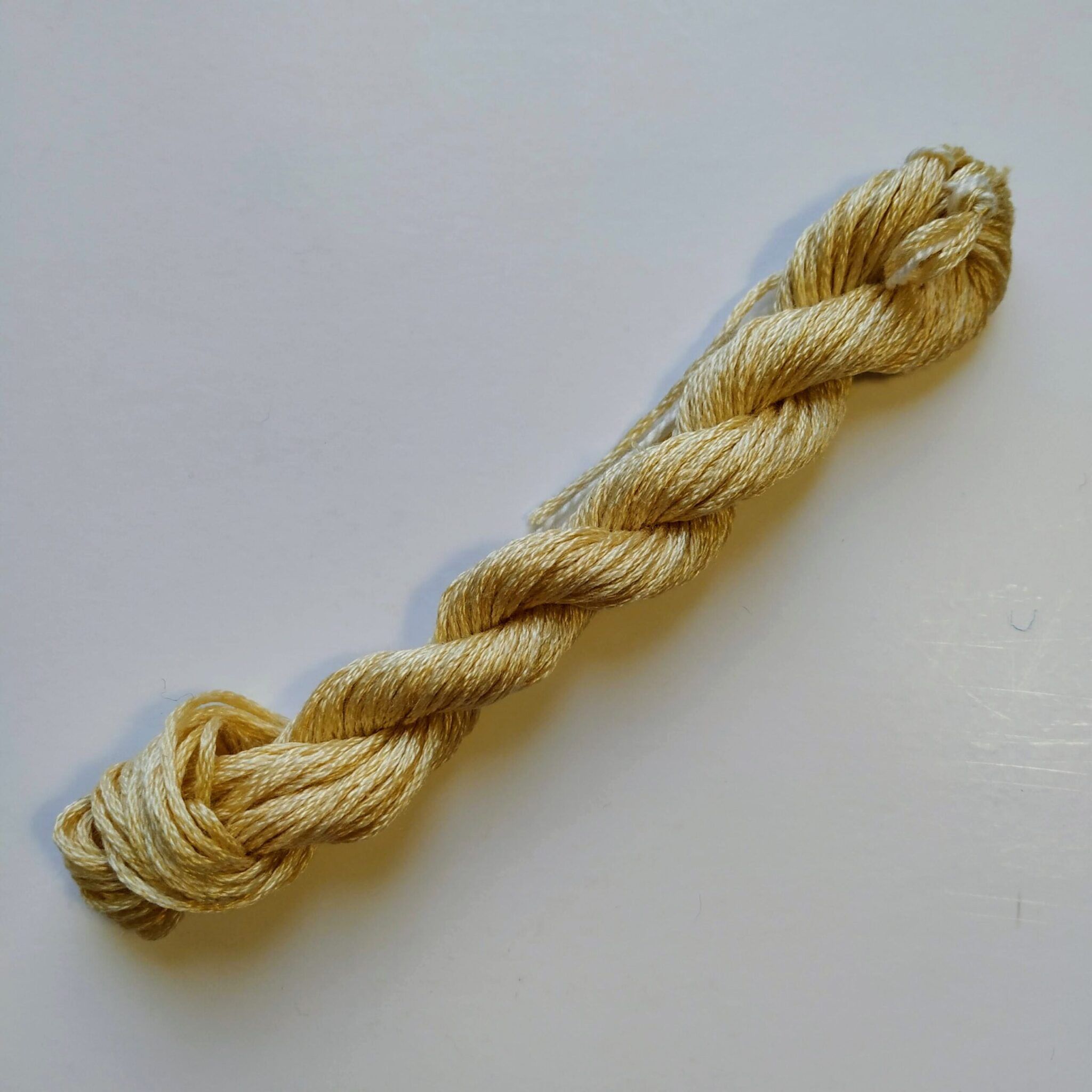 062. Ivory Light MINI - Solid 100% mulberry Silk Thread - Image 3