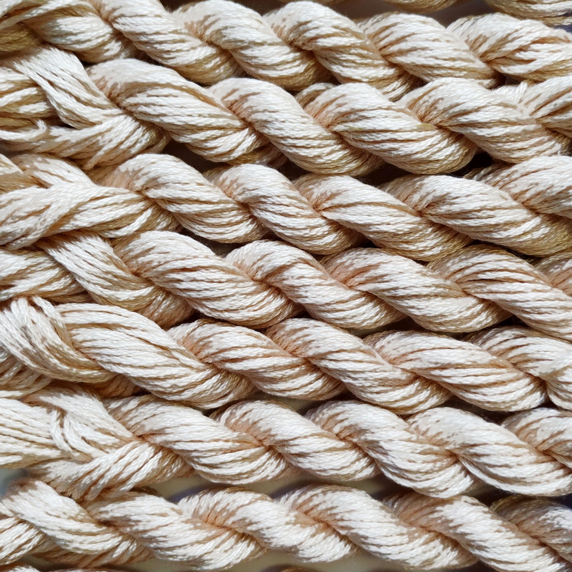 066. Light Peach MINI - Solid 100% mulberry Silk Thread