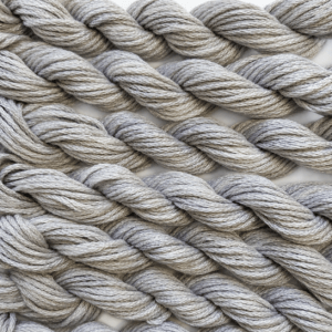 071. Platinum MINI - Solid 100% mulberry Silk Thread