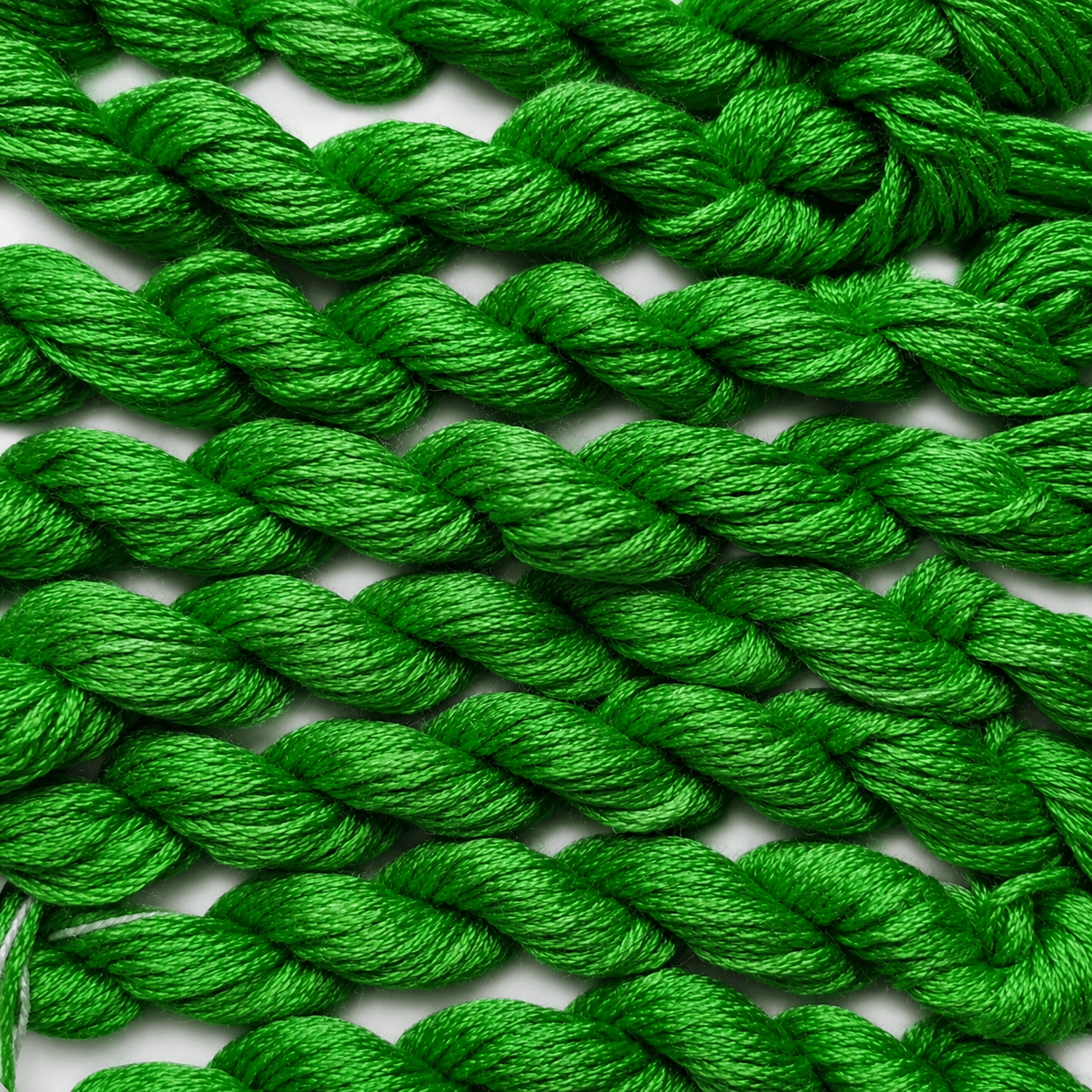 024. Leaf Green MINI - Solid 100% mulberry Silk Thread - Image 3